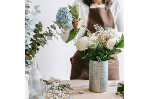 Top 5 Flower Table Arrangements to Brighten Your Space