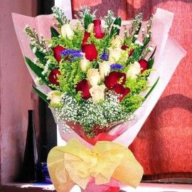 24 Mixed Roses ( 12 Red 12 Champagne ) Handbouquet with long wra