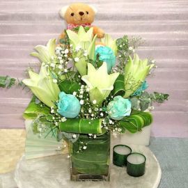 6 Lily 6 Blue Roses with Bear in Glass Vase
