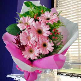 6 Pink Gerberas Handbouquet With Long Wrapping