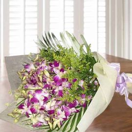 Purple Orchid Handbouquet 