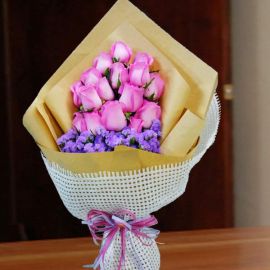 16 Aqua Pink Roses Handbouquet