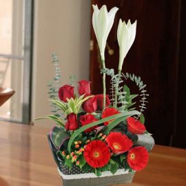 Red Roses & Lilies Flowers Arrangement